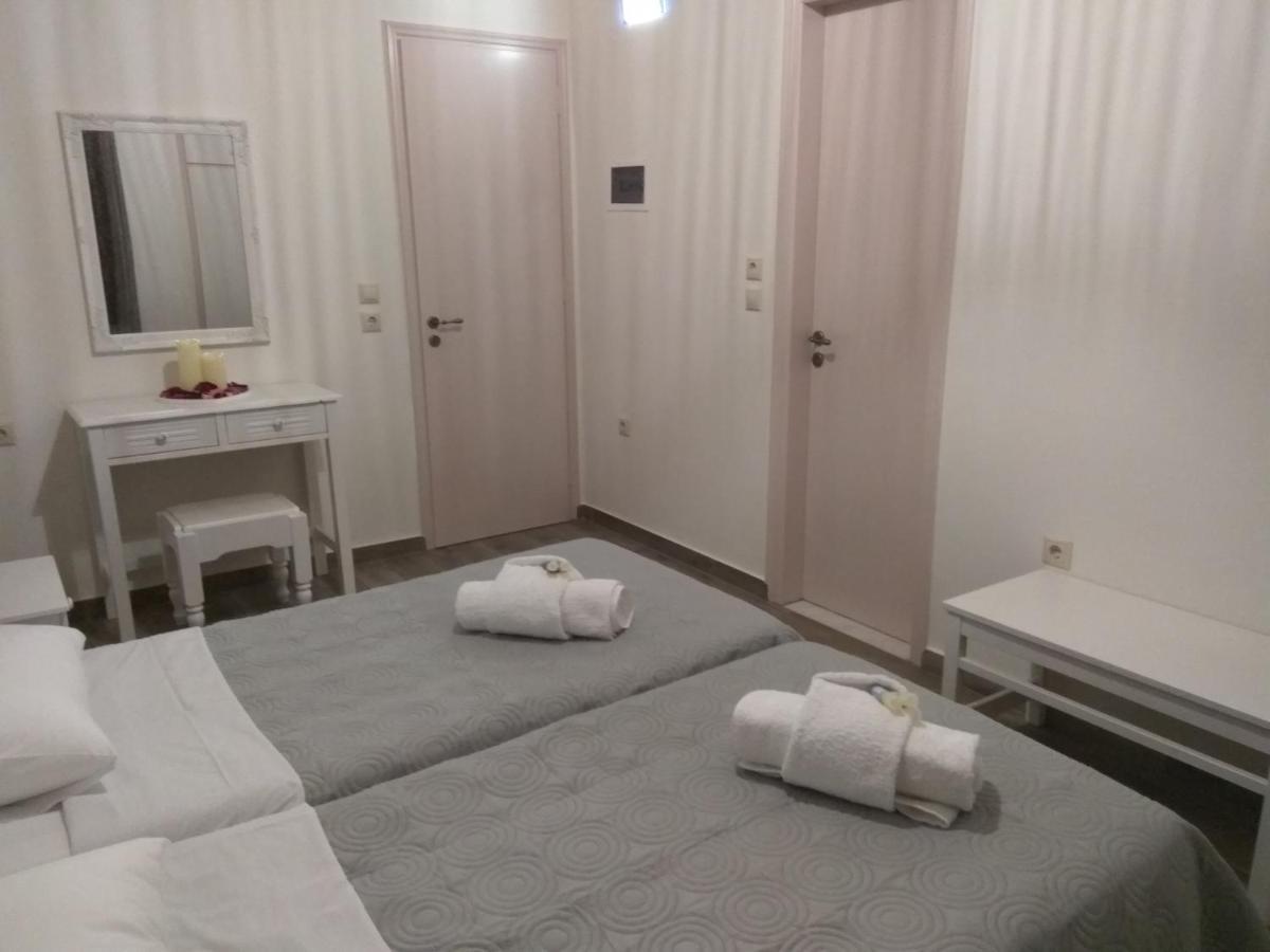 Kleanthe Otel Chalki Town Dış mekan fotoğraf