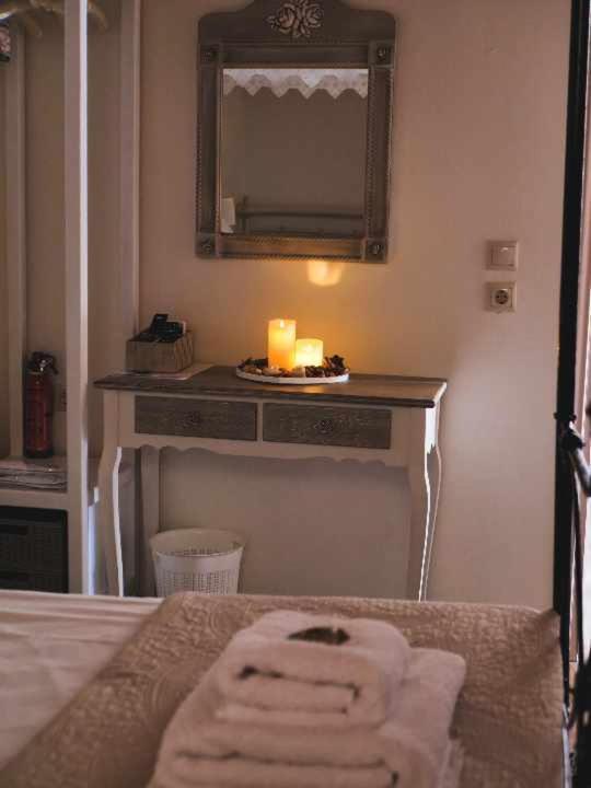 Kleanthe Otel Chalki Town Dış mekan fotoğraf