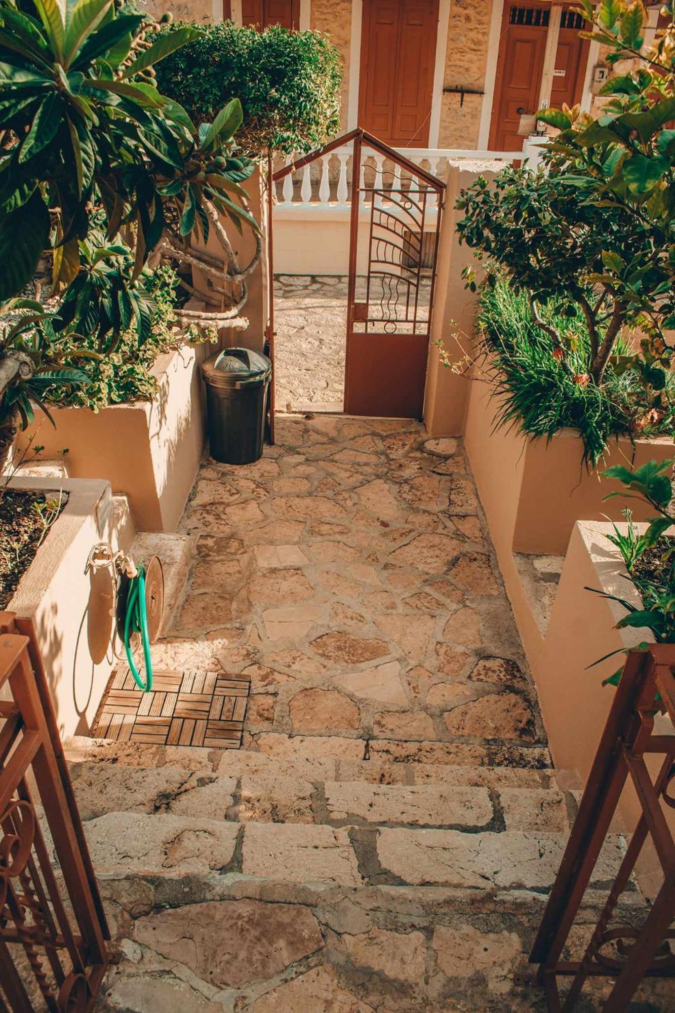 Kleanthe Otel Chalki Town Dış mekan fotoğraf
