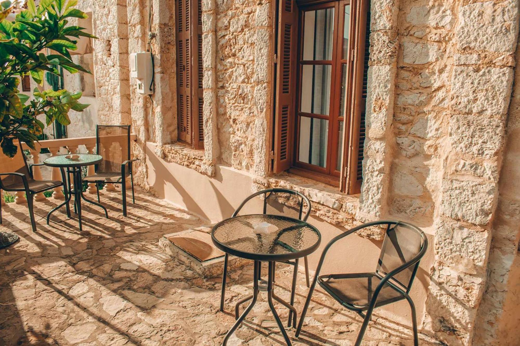 Kleanthe Otel Chalki Town Dış mekan fotoğraf