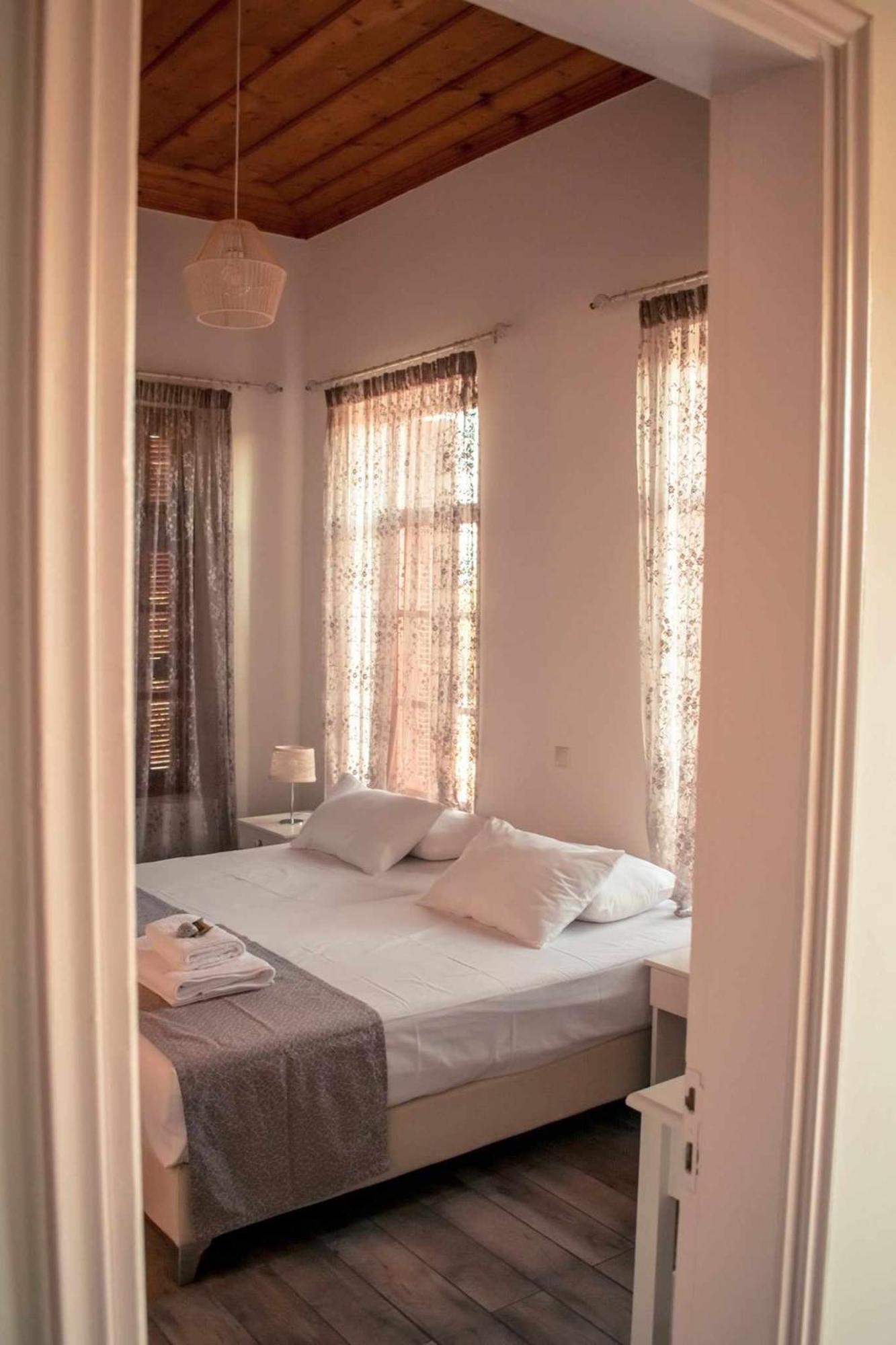 Kleanthe Otel Chalki Town Dış mekan fotoğraf