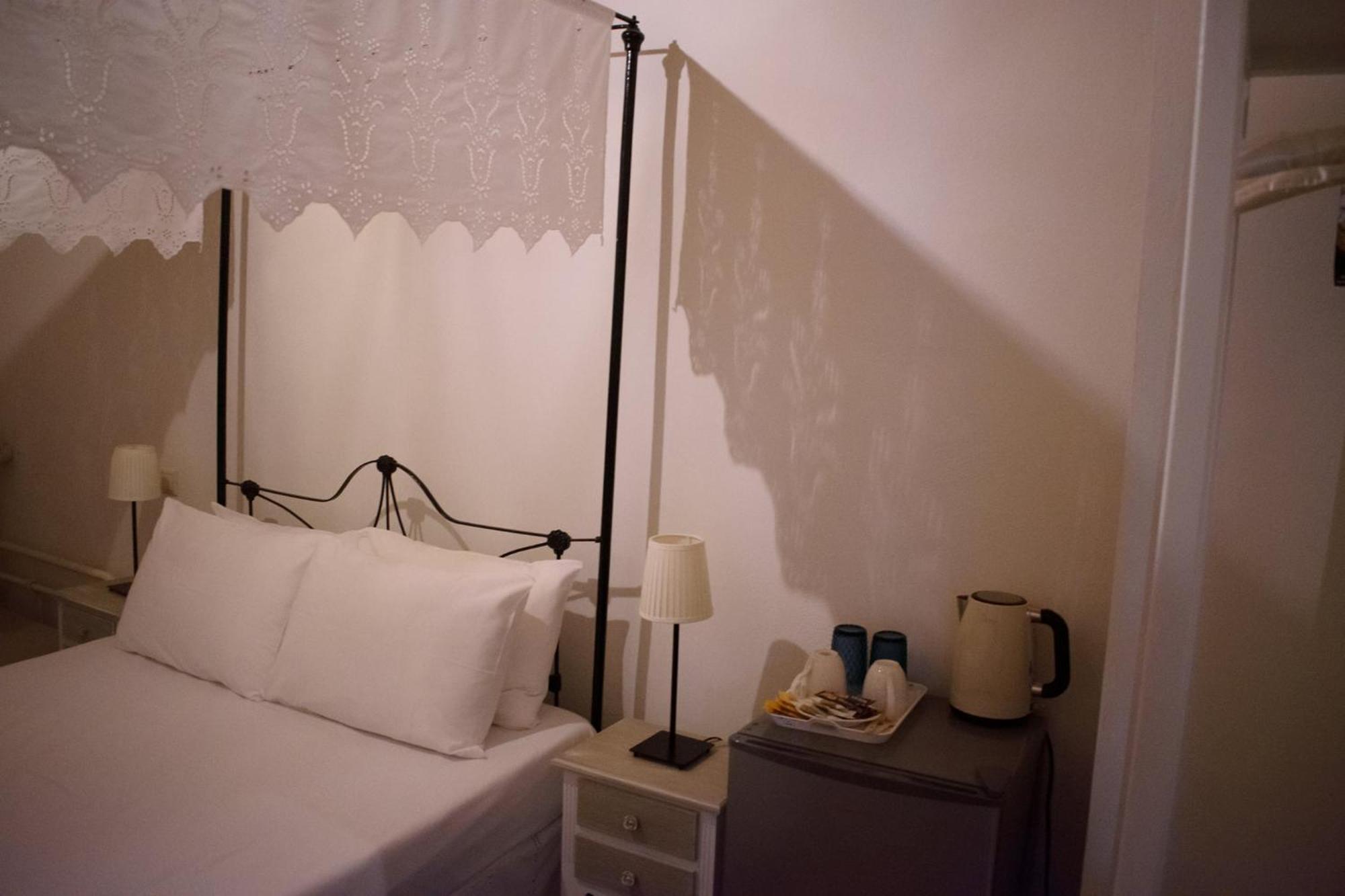 Kleanthe Otel Chalki Town Dış mekan fotoğraf